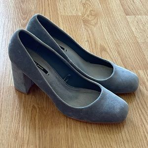 Zara velvet pumps